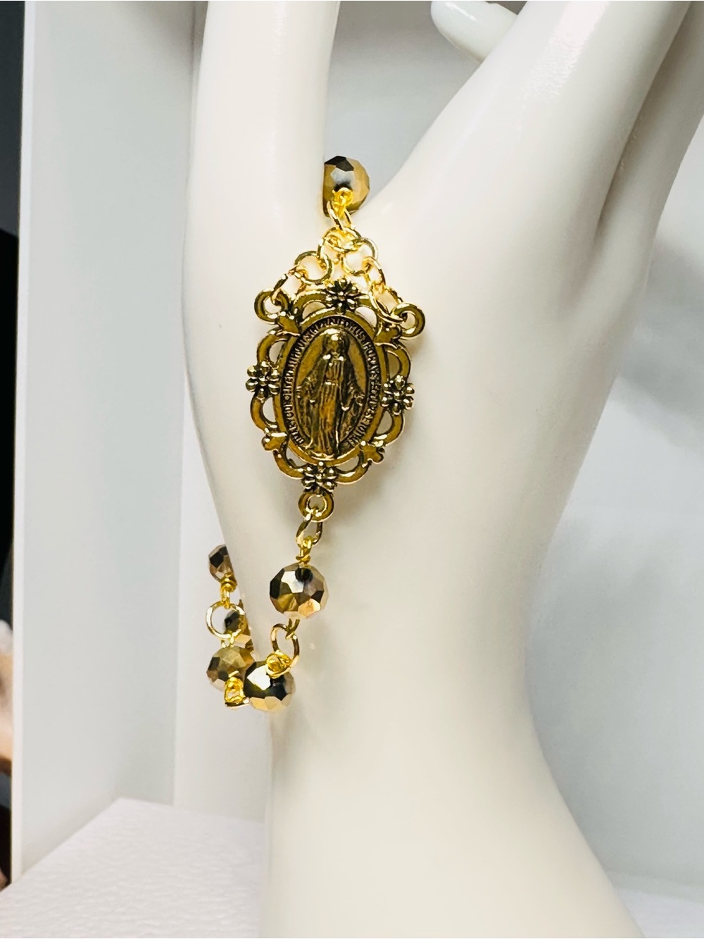 Virgen Mary Medal and gold crystals Bracelet